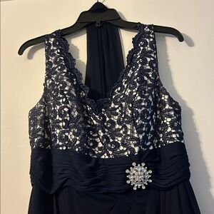 Elegant Navy Lace Evening Gown